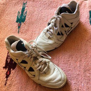 Vintage Fila Mid Sneakers